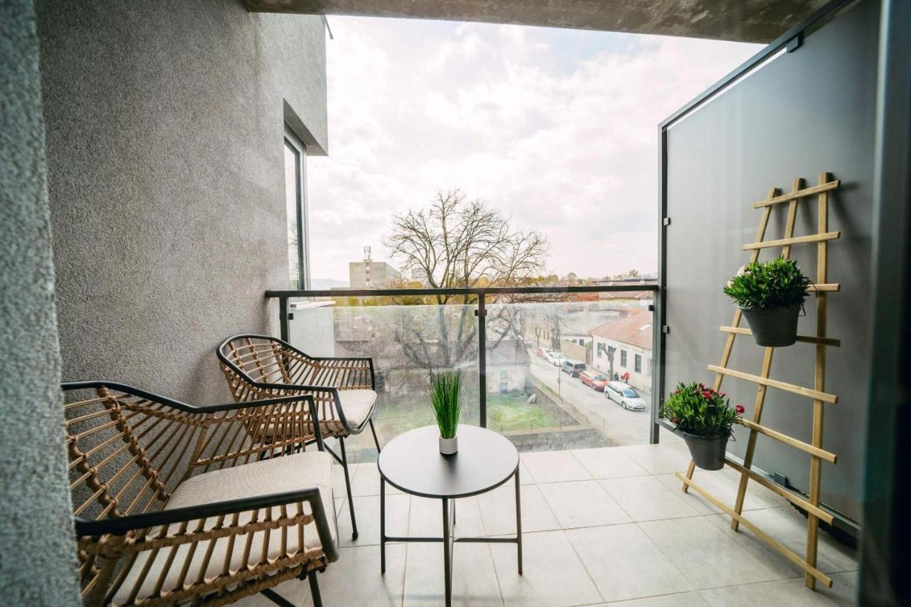 Luxury Apartment W. City Views In Kosice Old Town Buitenkant foto